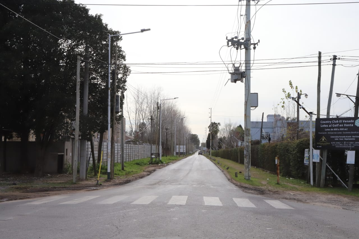 La obra abarc&oacute; 1,3 km de la calle de Canning.