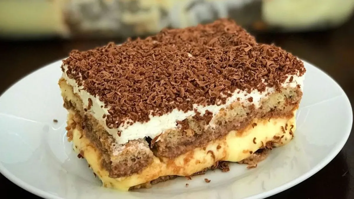 El postre borracho se hace a base de vainillas.&nbsp; &nbsp;