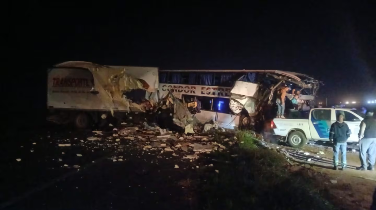 Así quedaron los vehículos tras el choque. (Foto: TN).