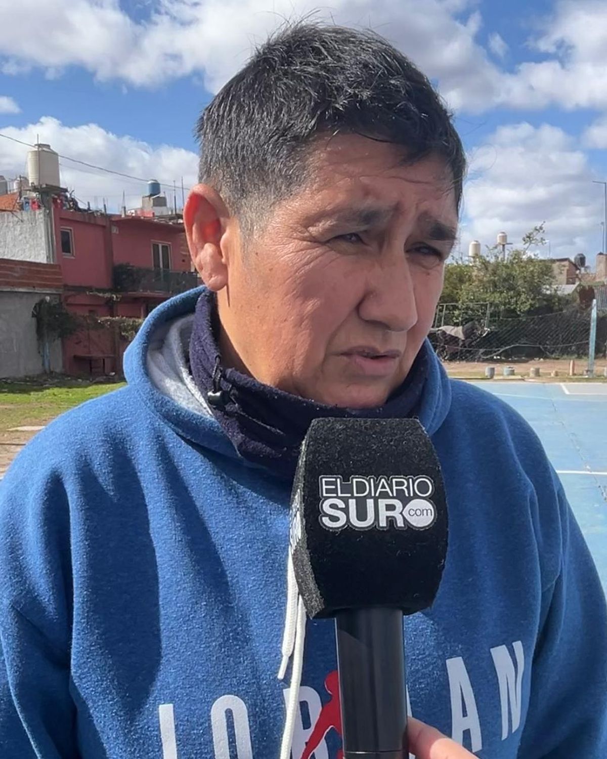 Ramona Lencinas, de 54 años, es la fundadora de Las Primeras de Fiorito y juega al fútbol desde los 18. Ramona Lencinas, de 54 años, es la fundadora de Las Primeras de Fiorito y juega al fútbol desde los 18.
