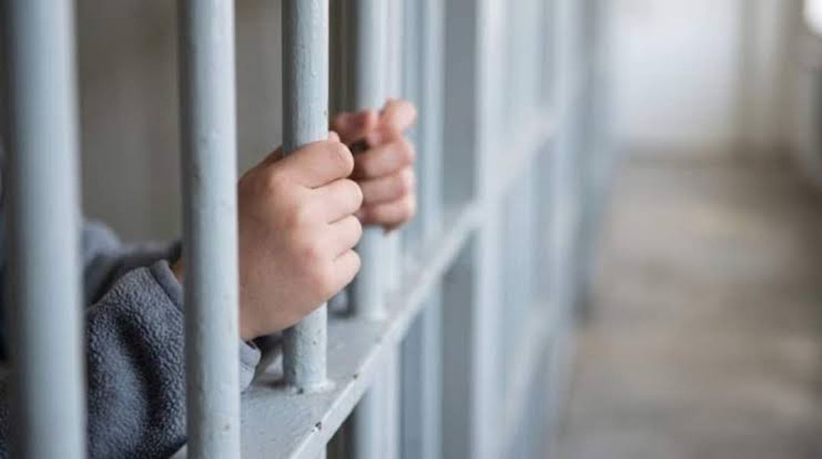 La jueza de Lomas de Zamora suspendió por 60 días la aplicación del nuevo Régimen Penal Juvenil en toda la provincia de Buenos Aires. La jueza de Lomas de Zamora suspendió por 60 días la aplicación del nuevo Régimen Penal Juvenil en toda la provincia de Buenos Aires.