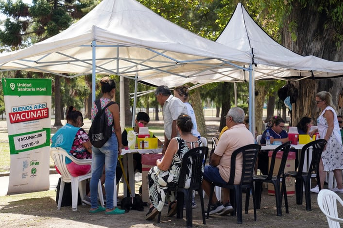 El Ministerio de Salud de la Nación colocará postas itinerantes de vacunación en los barrios.