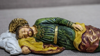 Historias de Santos: dormir y confiar