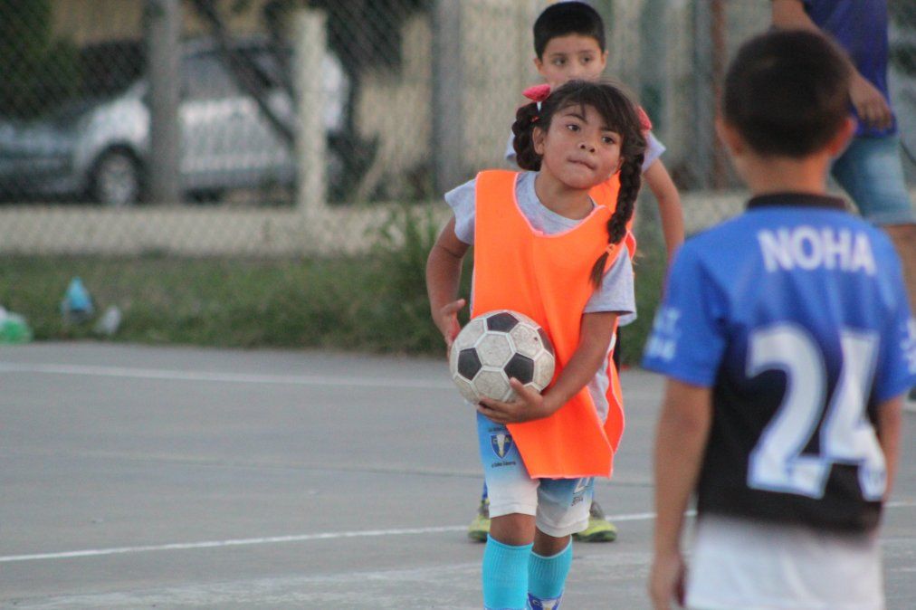 La goleadora de la 2014. El Club 5 Estrellas de Monte Grande quiere que Martina est&eacute; en FeFIJEE, pero de momento no se lo permitieron.