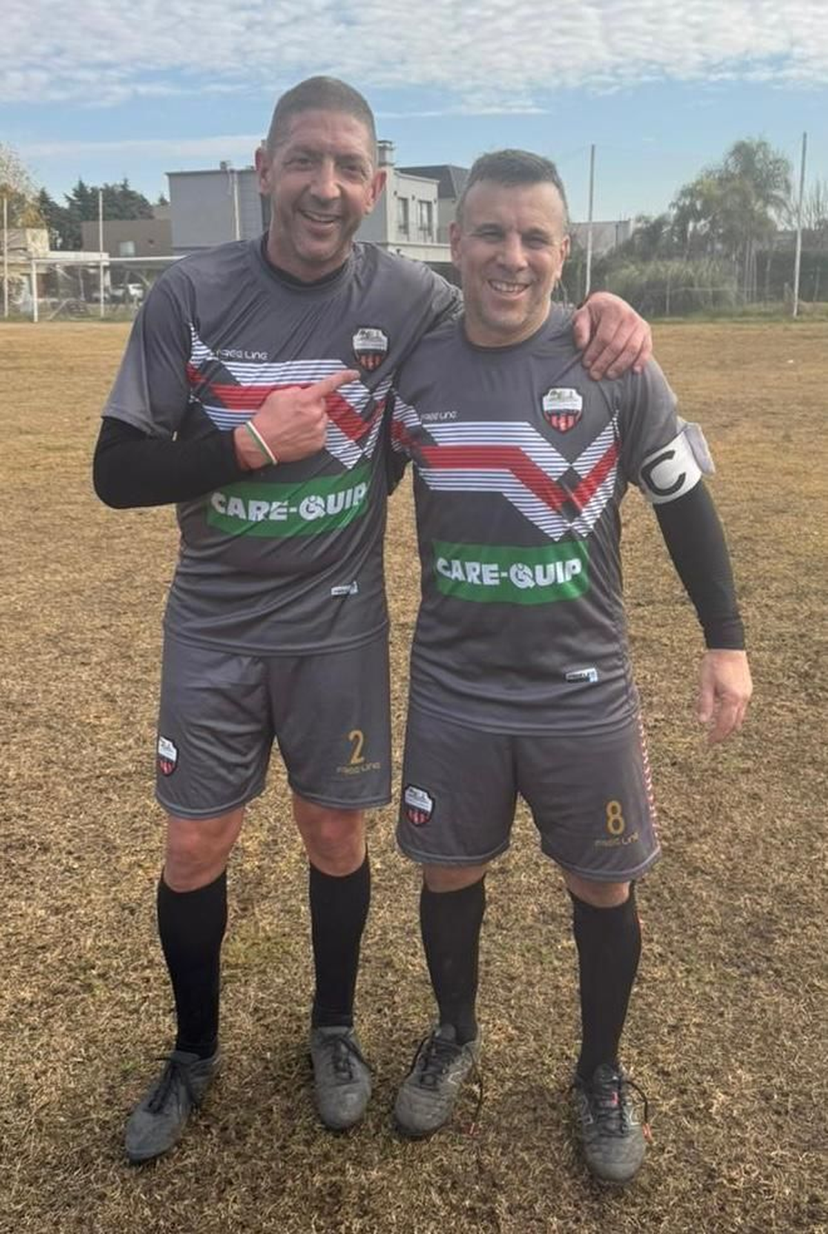 Junto a su mejor amigo, Gustavo Curiale. Junto a su mejor amigo, Gustavo Curiale.