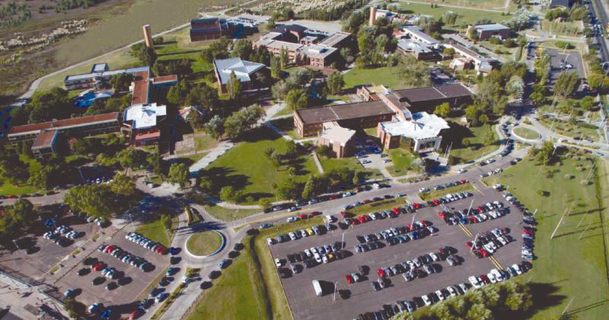 El campus de la UNLZ en el Cruce de Lomas (Av. Juan XXIII y Cno. de Cintura).