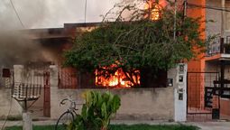 incendio en lomas: una familia perdio todo y pide ayuda a los vecinos