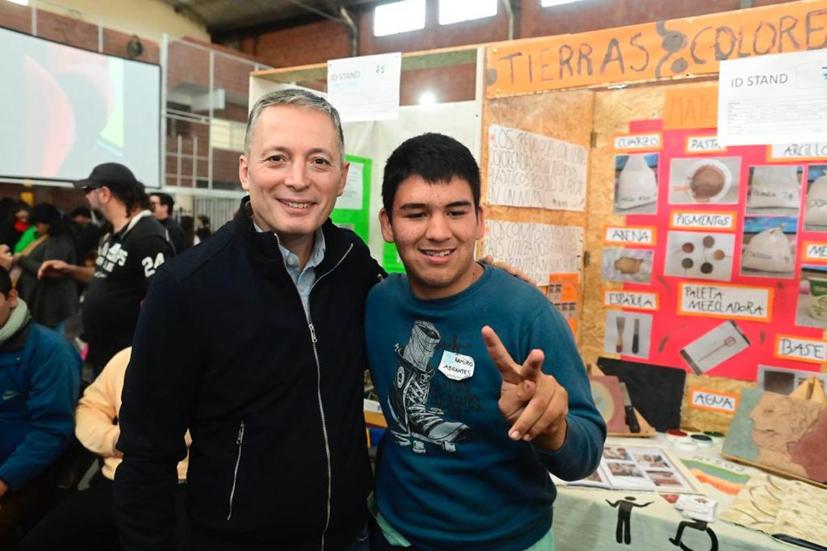 Esteban Echeverría: Fernando Gray recorrió la Feria de Educación, Arte, Ciencias y Tecnología