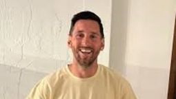 Lionel Messi posó con la camiseta de Tristán Suárez y se hizo viral