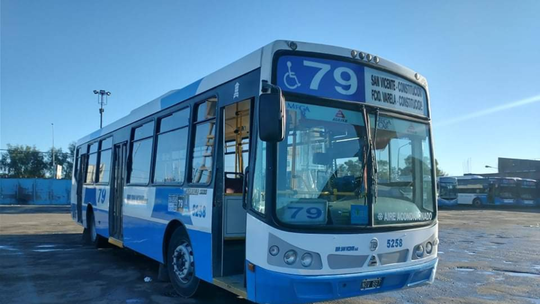 Líneas de colectivos de la Empresa San Vicente con menos frecuencia por un reclamo: afecta al 79