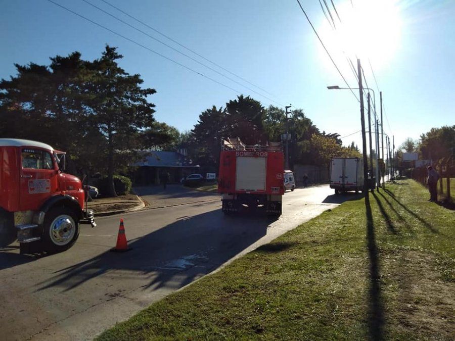 Choque en Canning a la altura del barrio El Rodal