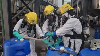Extenso operativo por un derrame tóxico en una fábrica de perfumes en zona sur