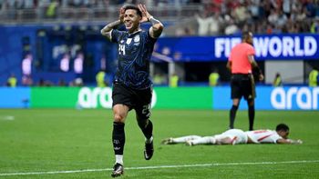 Argentina le ganó a Inglaterra con una remontada agónica y jugará otra final del Mundial