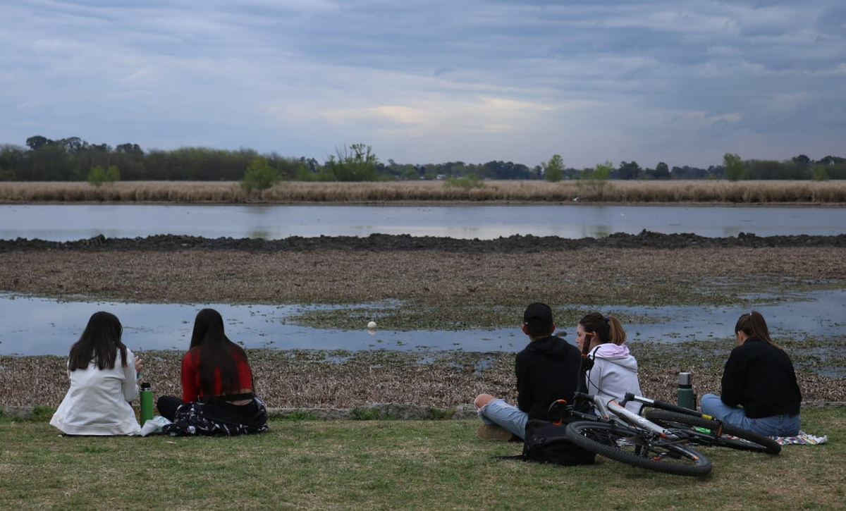Día de la Primavera en la laguna de San Vicente: grupos de estudiantes disfrutaron de la jornada