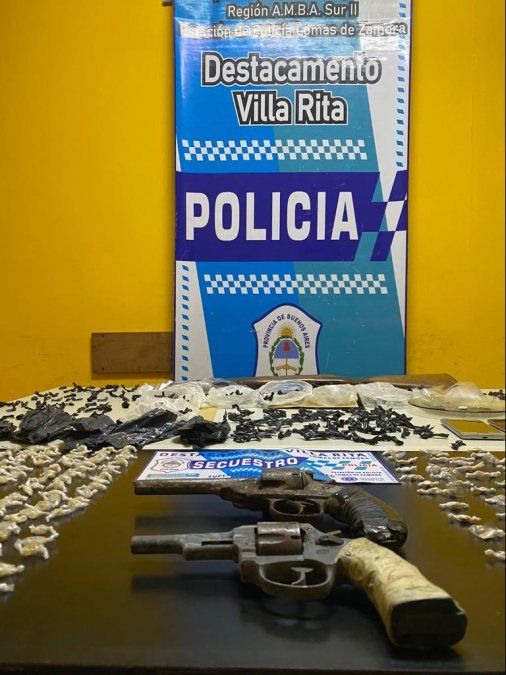 Armas de fuego y drogas: elementos incautados en los allanamientos en Lomas de Zamora.