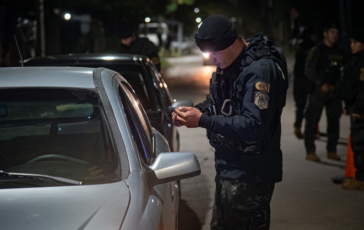 Los operativos fueron en la localidad de Longchamps.