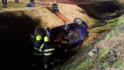 canning: un herido tras volcar un auto en una zanja de la ruta 58