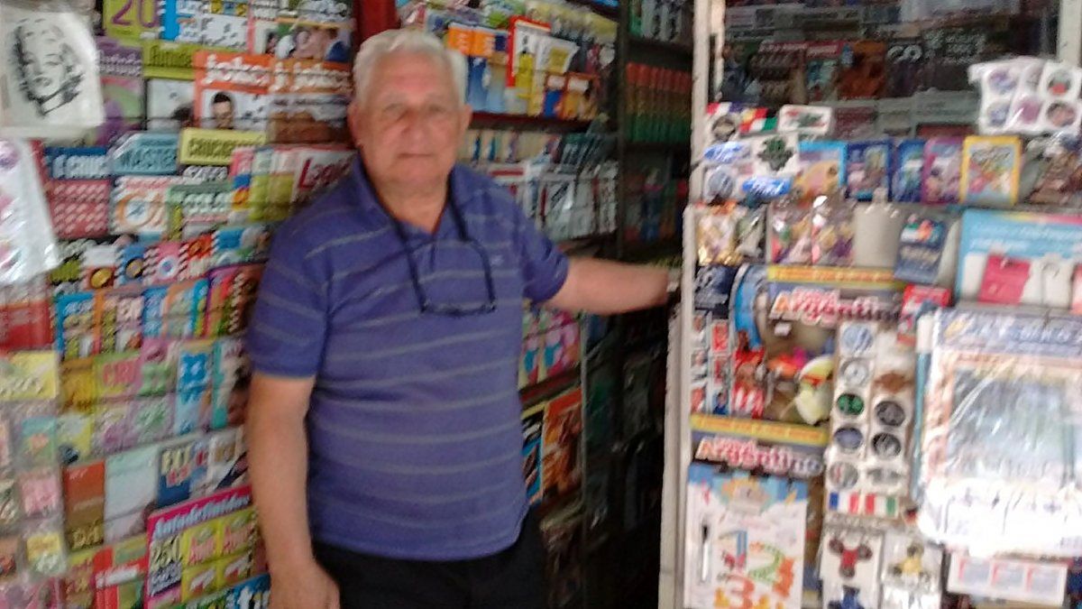 Rubén, histórico canillita de Lomas de Zamora, murió por coronavirus a los 82 años.