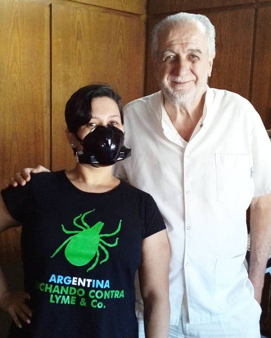 La vecina de Temperley y el doctor que la ayuda a lucha contra el Lyme.