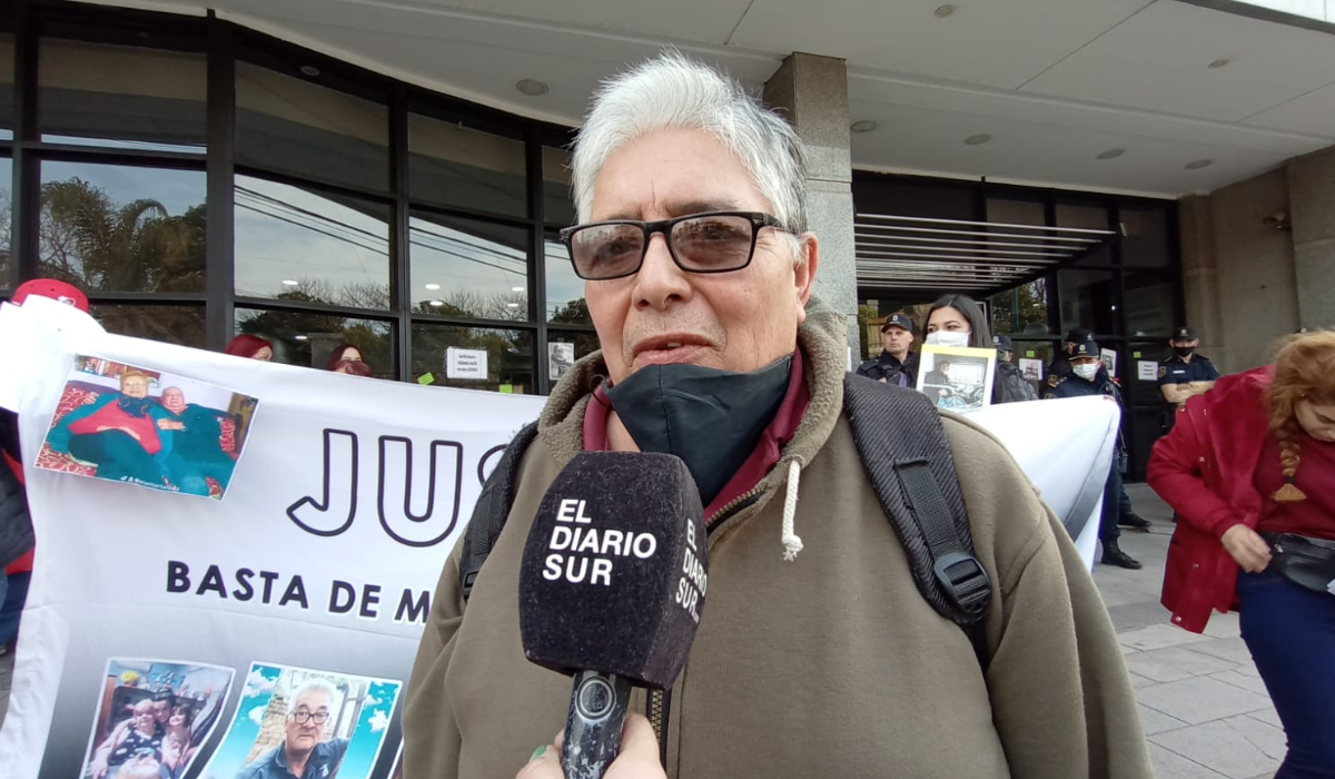 Manifestación contra el Sanatorio Burzaco: denuncian mala atención y falencias