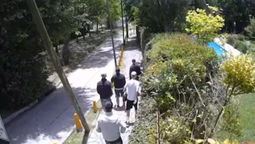 dos detenidos por el robo en la casa de valeria mazza: uno se habia fugado de un instituto de lomas