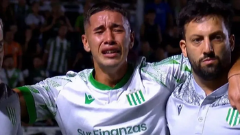 El llanto de un juvenil de Banfield tras una dura infracción que recibió ante Independiente