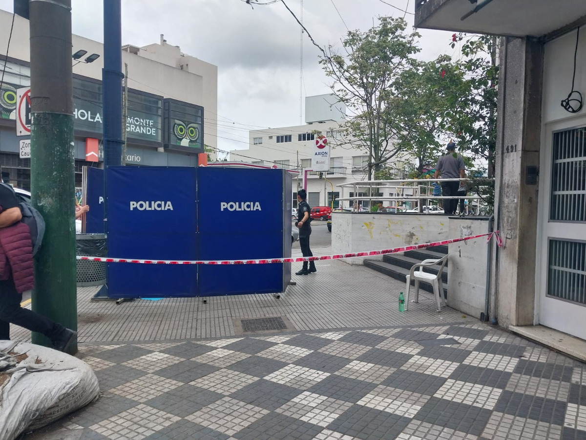 La Policía se encuentra trabajando en el lugar.