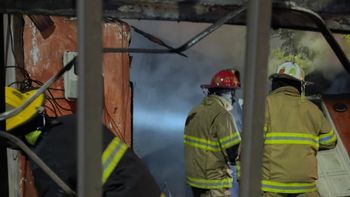 Lanús: feroz incendio en una vivienda en Monte Chingolo