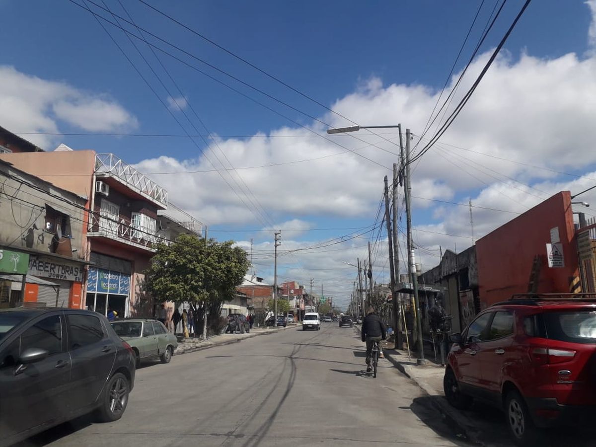 Lomas de Zamora: motochorros le robaron a un grupo de 7 estudiantes