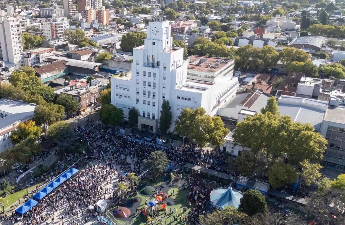Vecinos y vecinas podrán disfrutar de una tarde con actividades recreativas y shows en vivo por Pascuas.