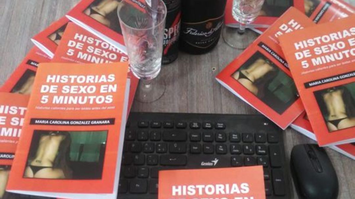 Una profesora se volvió viral tras publicar un libro de relatos eróticos