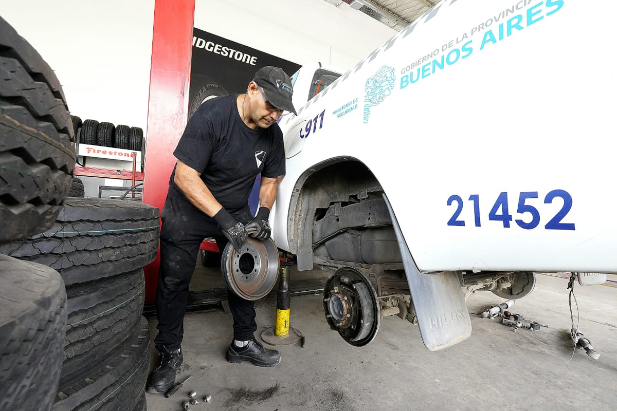 Las tareas de mantenimiento se realizan en los m&oacute;viles policiales de Esteban Echeverr&iacute;a.&nbsp;