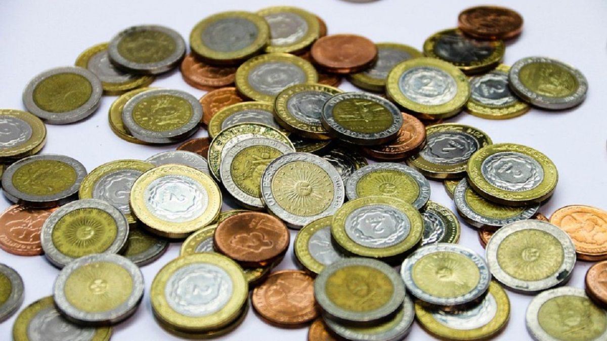 Monedas por kilo: por su poco valor como dinero, en internet compran monedas por el metal