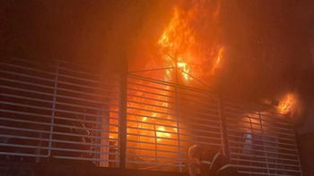 Un sahumerio provocó un terrible incendio en Almirante Brown