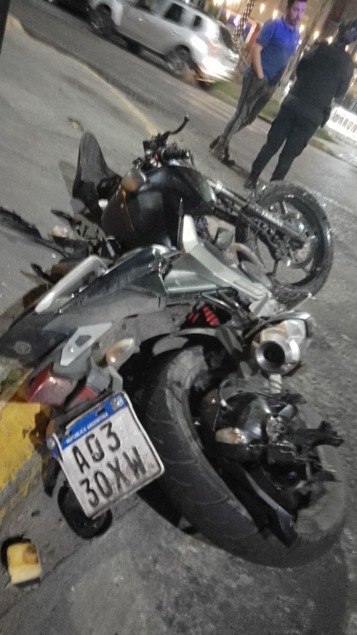 Choque fatal entre un colectivo y una moto en Lomas: murió un joven