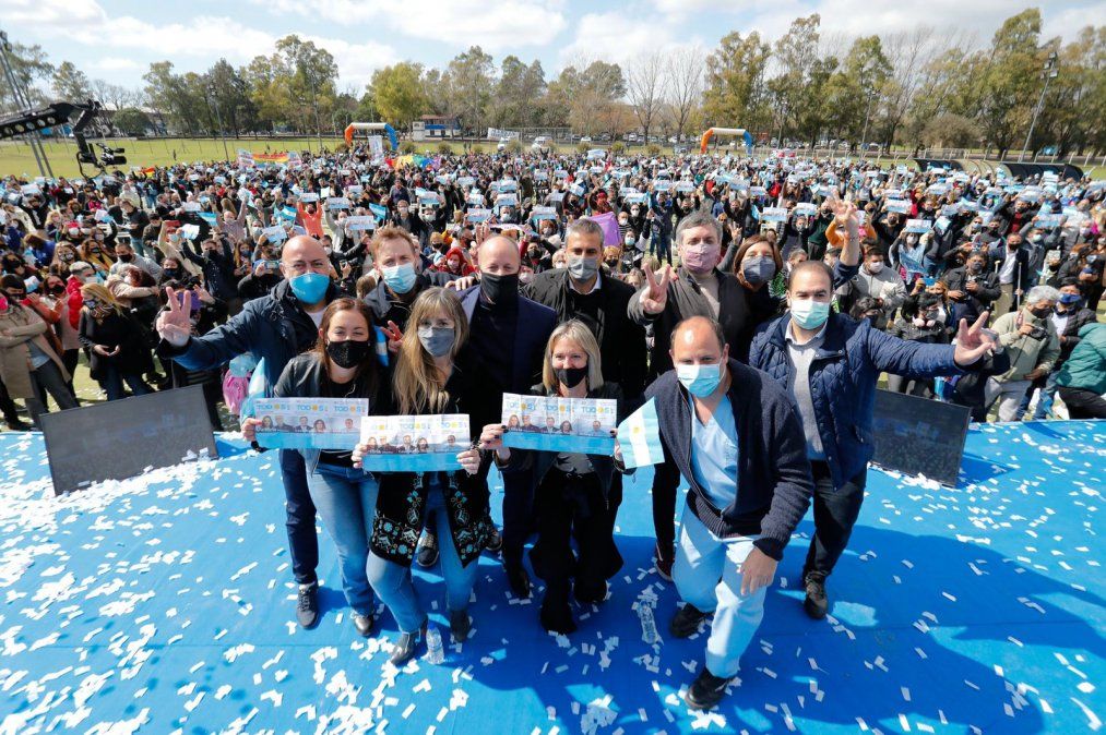 Máximo Kirchner encabezó un acto junto a Martín Insaurralde en Lomas de Zamora.
