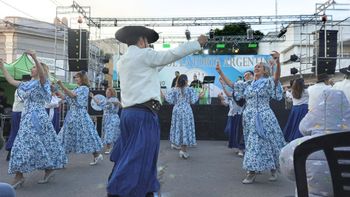 El ballet Alma Azul de Monte Grande participó de la Fiesta de la Torta Argentina en Dolores