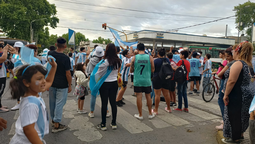 san vicente: cientos de vecinos festejan la victoria de la seleccion argentina