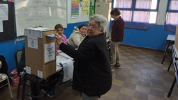 tiene 86 anos, es de almirante brown y fue a votar: quiero una patria linda para mis nietos y bisnietos tiene 86 anos, es de almirante brown y fue a votar: quiero una patria linda para mis nietos y bisnietos