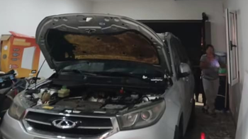 Ezeiza: explotó un vehículo a gas dentro de un garaje de una casa
