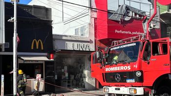 Monte Grande: incendio en la sucursal de postres de McDonalds