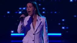 cantante de lomas emociono en la voz: que mi hija vea que mama fue por sus suenos