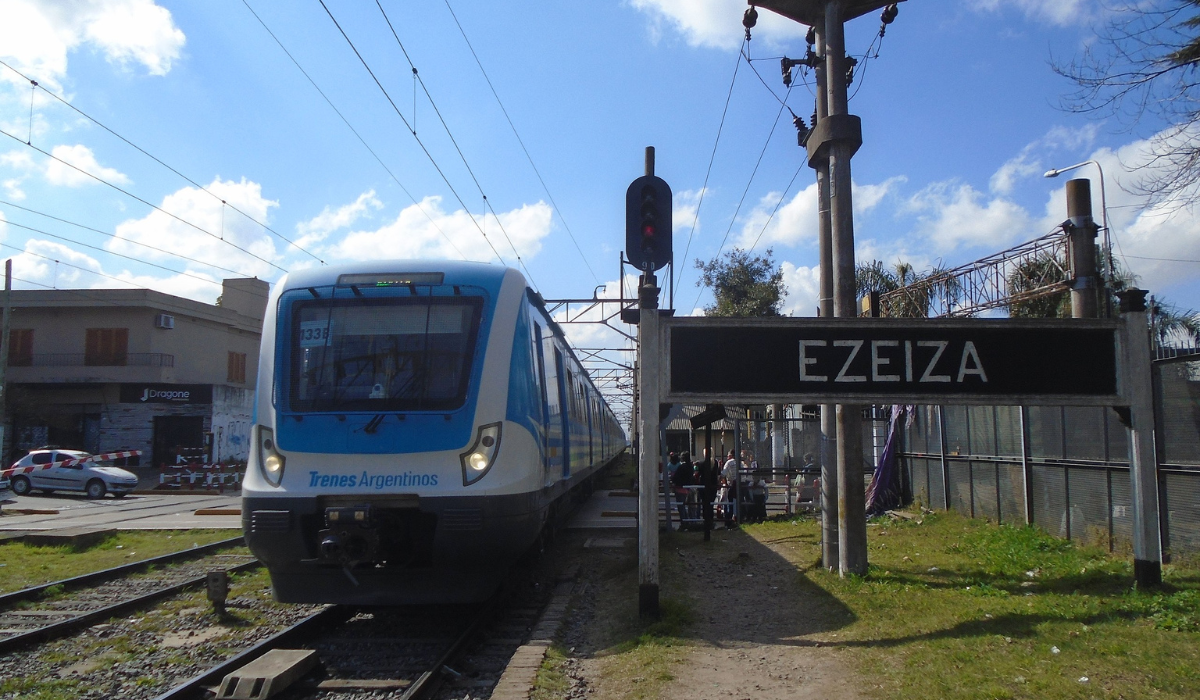 Tren Roca: por qué hay demoras recurrentes en el ramal a Ezeiza