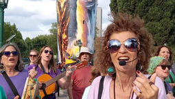 mujeres pajaro realizara una caminata cantada en monte grande: es invitar a la comunidad a expresarse