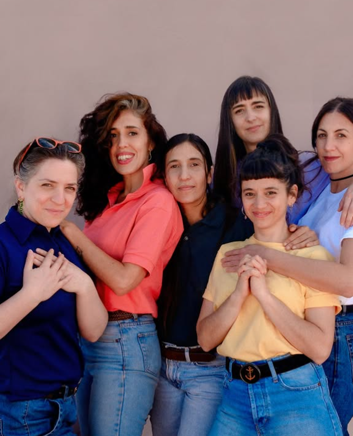 Amor Elefante, la banda oriunda de Banfield, se prepara para presentarse en el festival por el Día de la Mujer en Lomas de Zamora.