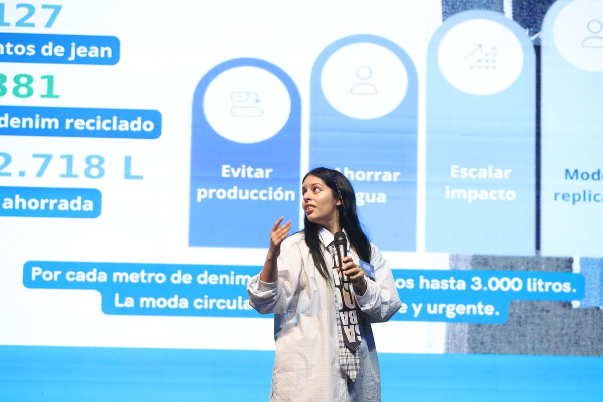 Aldi Vega remarca que su identidad como diseñadora está vinculada a su barrio, Transradio. Aldi Vega remarca que su identidad como diseñadora está vinculada a su barrio, Transradio.