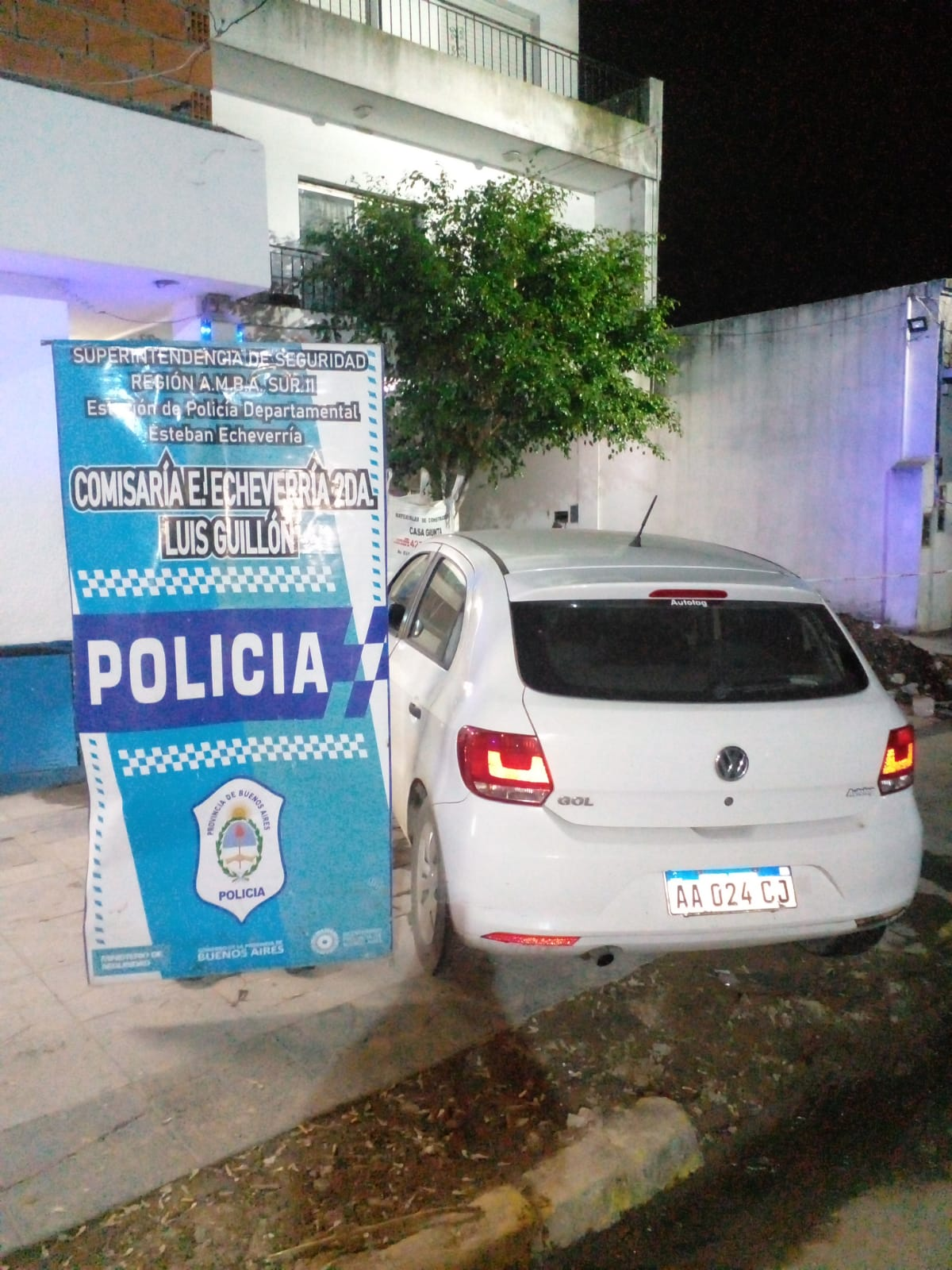 Los delincuentes habían robado en una carnicería de Monte Grande y en una ferretería de Luis Guillón, Esteban Echeverría. 