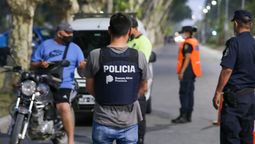 Controles a las motos en San Vicente: no pueden cargar nafta si tienen escape liberado