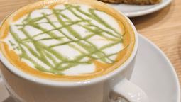 locos por el pistacho: el lanzamiento de un nuevo alfajor genero un boom en cafeterias de la region