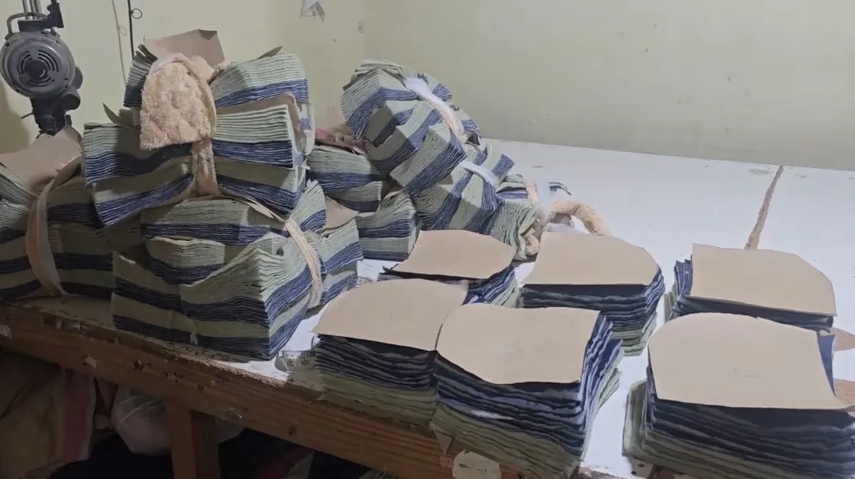 El taller ilegal operaba con maquinaria y producción textil en Mataderos.